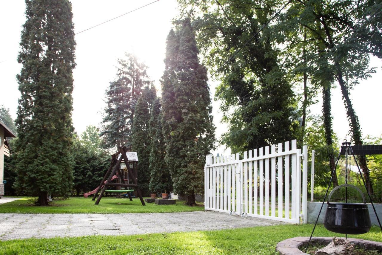 Dunakanyar, Szentendrei Sziget Szamoca Vendeghaz Horany Telen Nyaron Szigetmonostor Exterior foto